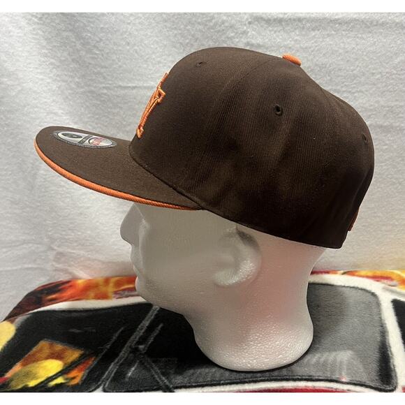 New York City Cap‎ Embroidered Brown Hatco Flat Fitted Size Medium 7 1/4-7 3/8 - Picture 3 of 8